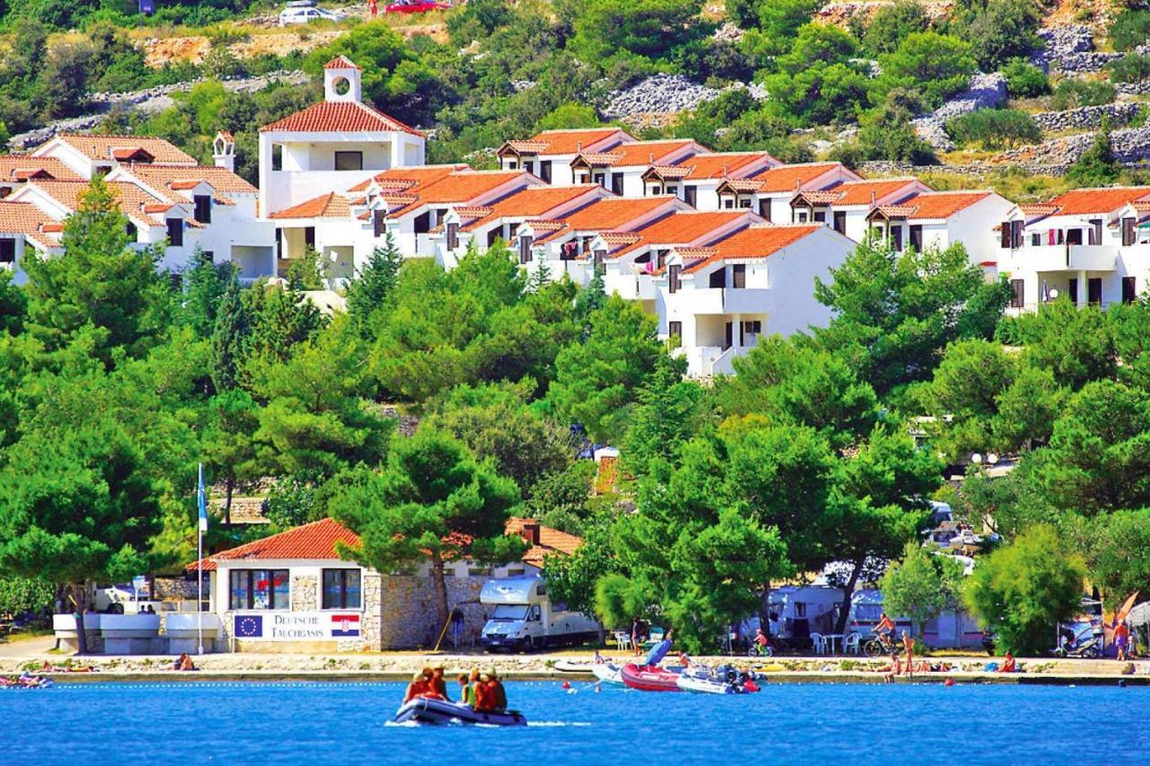 Belvilla Apartments In Holiday Resort Jezera Village, Island Murter Tisno Exterior foto